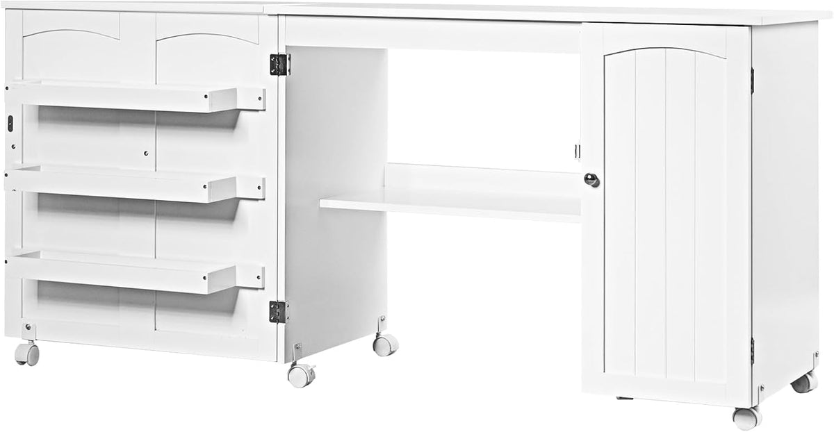 Cette armoire de soin du linge dispose de des roulettes et d'un format compact