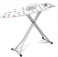 Une table de repassage combine une hauteur reglable avec des appuis antiderapants